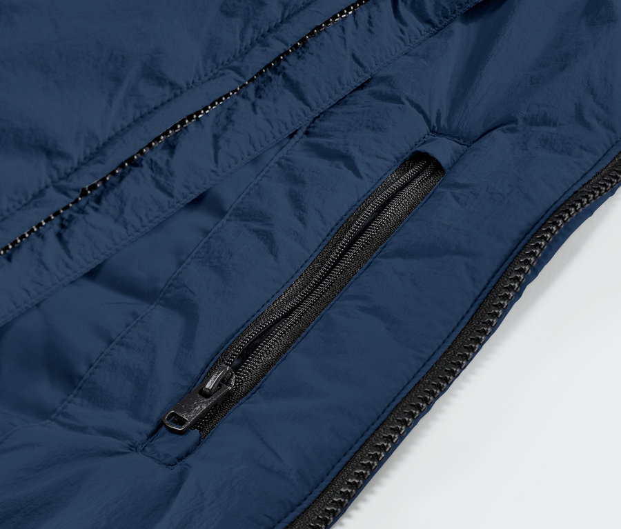 Detailansicht einer Kapuzen-Jacke.