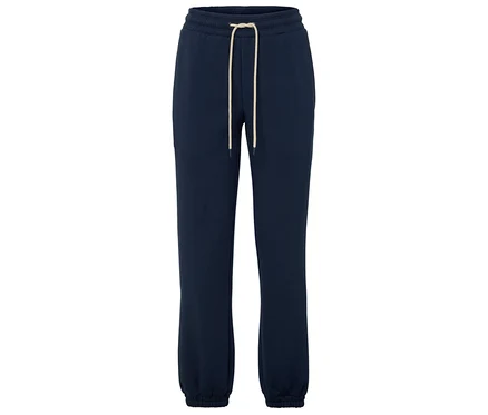 Dunkelblaue Jogginghose mit hellen Kordeln.