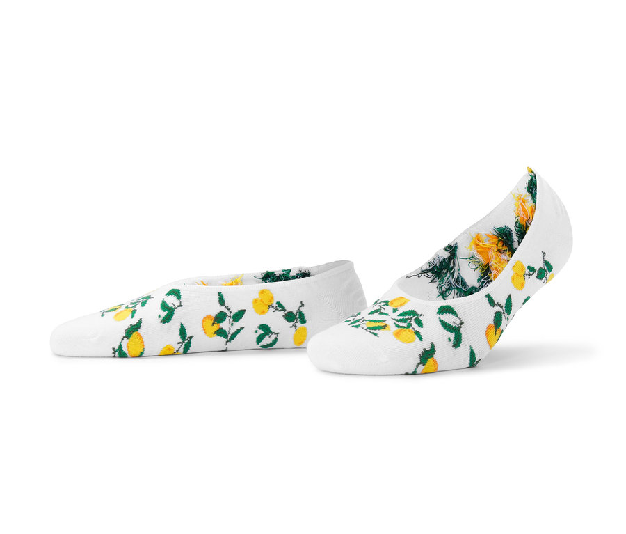 Zwei Paar weiße Sneaker-Füßlinge mit Zitronen- und Blätterdruck.