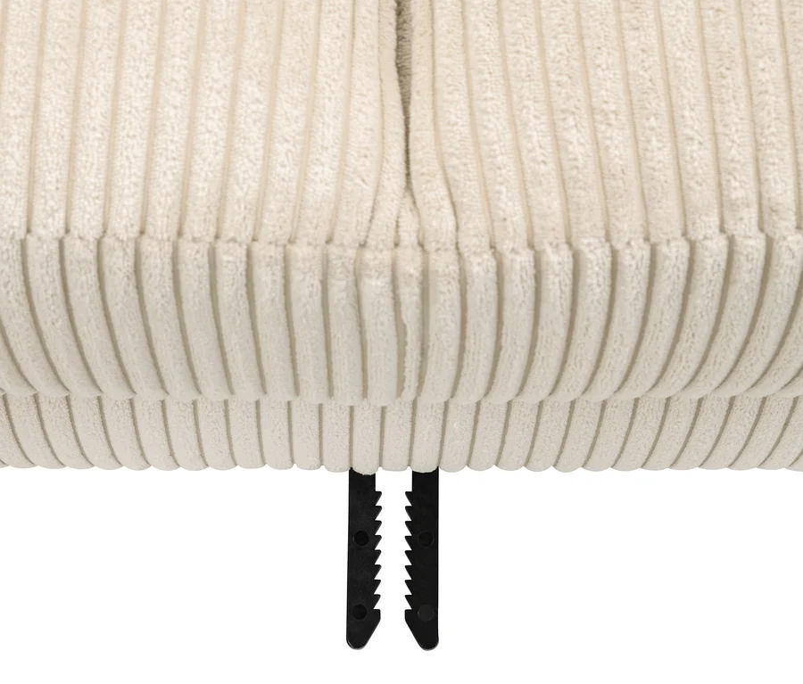 Detailansicht eines cremefarbenen Federkern Eck-Schlafsofas "Jenna".
