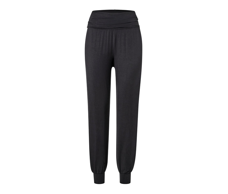 Schwarze Yogahose.