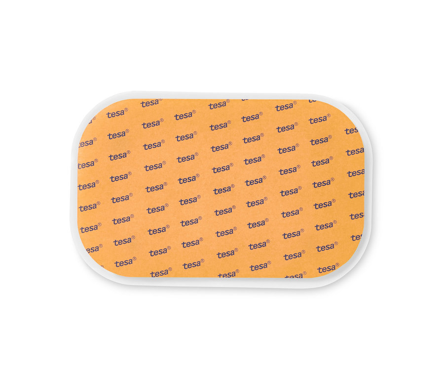 Orangefarbene Teppich-Antirutsch-Unterlage mit sich wiederholendem Tesa-Logo.