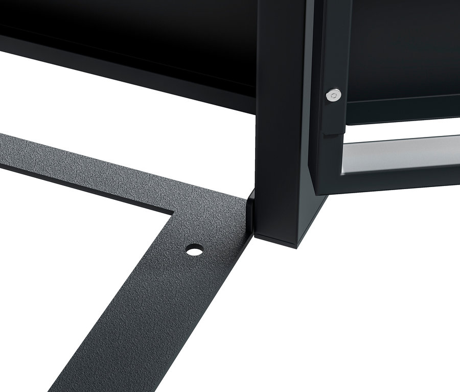 Detailaufnahme einer Ecke der schwarzen Mülltonnenbox, 1er.