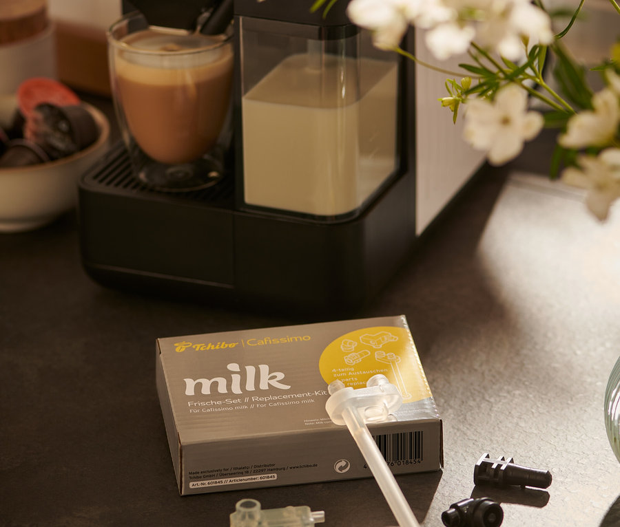 Cafissimo Milchkaffeemaschine mit Cafissimo milk Frische-Set.