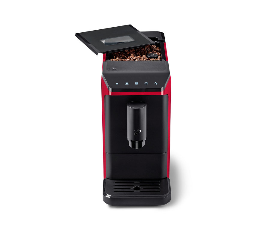 Roter und schwarzer »Esperto mini« Kaffeevollautomat, Lovely Red, mit geöffnetem Deckel und sichtbaren Kaffeebohnen.