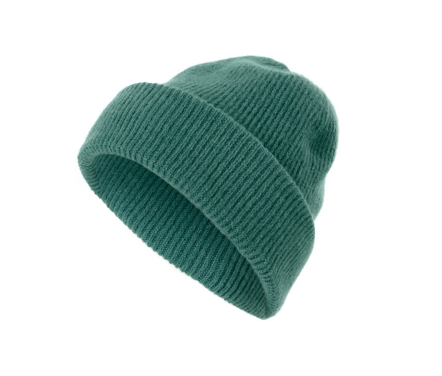 Grüne Strickmütze.