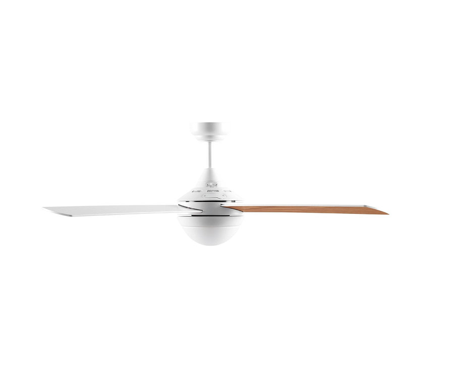 Weißer Eglo Deckenventilator mit Beleuchtung »Varadero«.