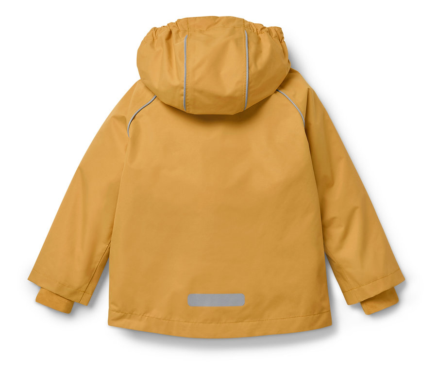 Rückansicht einer senfgelben Jacke mit Kapuze und reflektierenden Details.