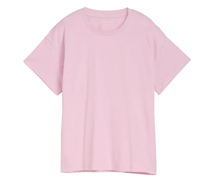 Das pinke Tom Tailor T-Shirt mit Print liegt flach und mittig im Bild.