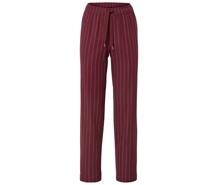Eine weinrote, gestreifte Hose mit Kordelzug.