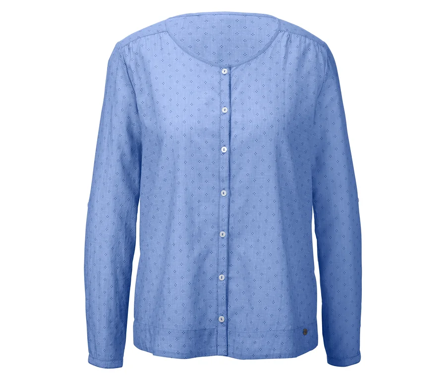 Helles blaues Chambray-Bluse mit langen Ärmeln und Knöpfen.