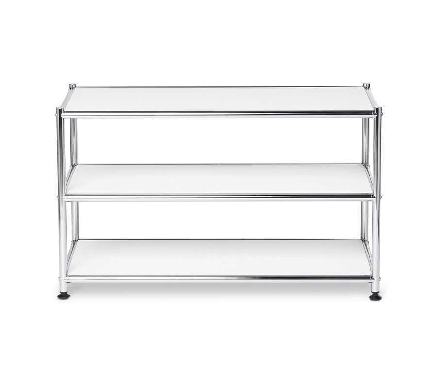Weißer Couchtisch Metall »CN3« mit offenen Fächern.