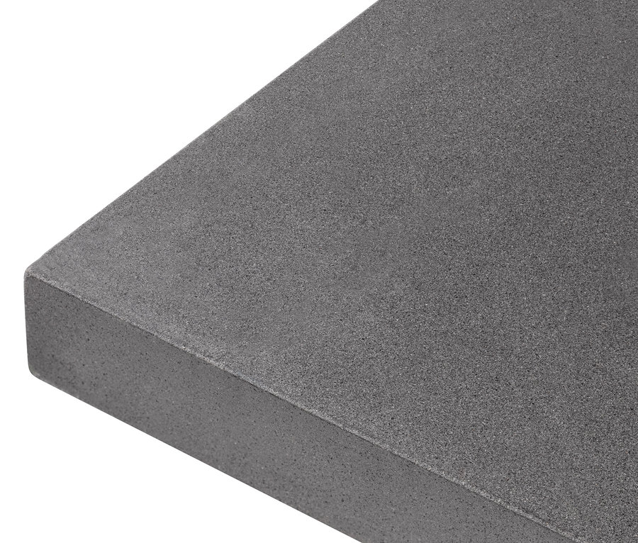 Detailansicht einer Dining-Tischplatte mit Beton.