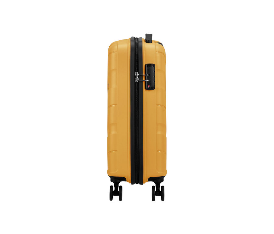 Ein kleiner, gelber American Tourister »Jetdriver 3.0« Koffer in Banana Cream Farbe mit Zahlenschloss.