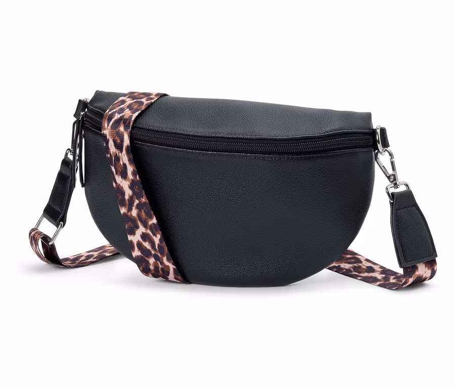 Schwarze Gürteltasche mit einem Leopardenmuster-Gurt.