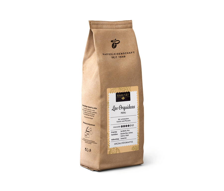 Eine Packung Rarität »Las Orquídeas Peru« Ganze Bohne Kaffeebohnen steht aufrecht. Auf dem Etikett sind Informationen zu Herkunft, Geschmack und Intensität des Kaffees abgedruckt.