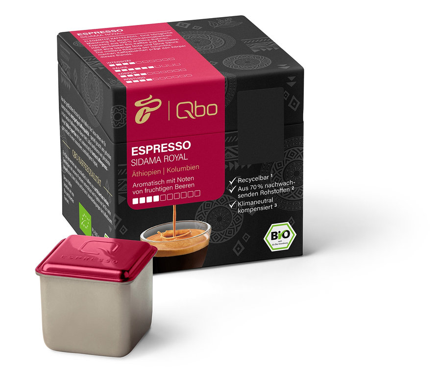 Eine Packung Qbo Espresso SIDAMA ROYAL Kapseln und eine Kapsel.