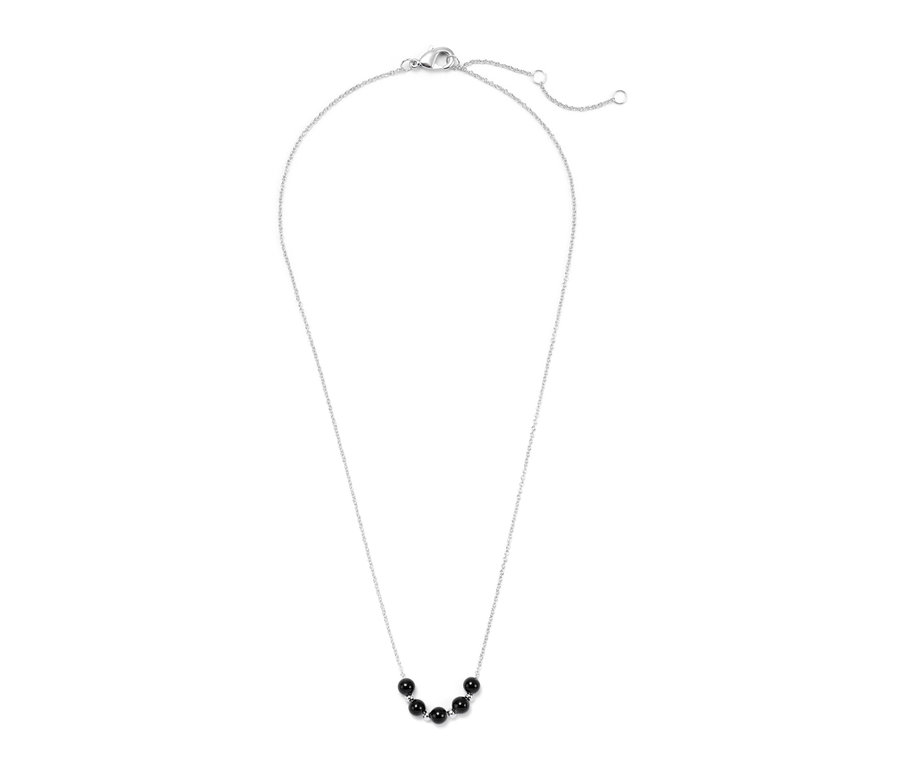 Energie-Obsidian-Kette mit silberner Kette und fünf schwarzen Obsidian-Perlen.