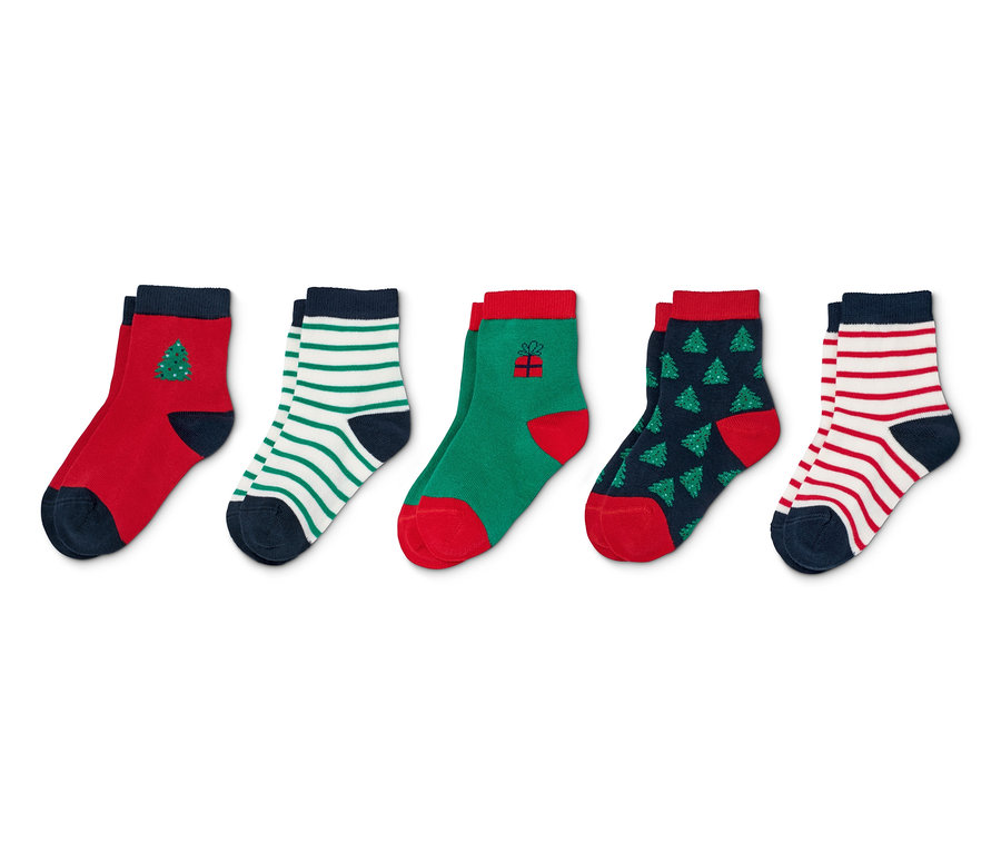 Fünf Paar Socken aus Bio-Baumwolle mit Weihnachtsmotiven.