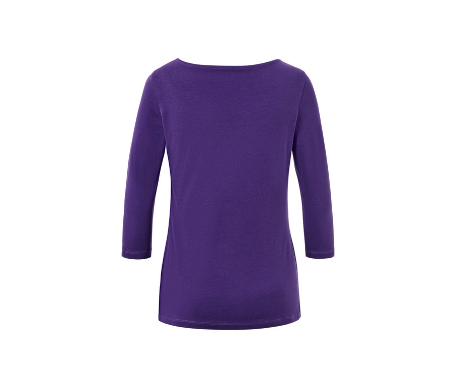Lila Shirt mit 3/4-Arm.