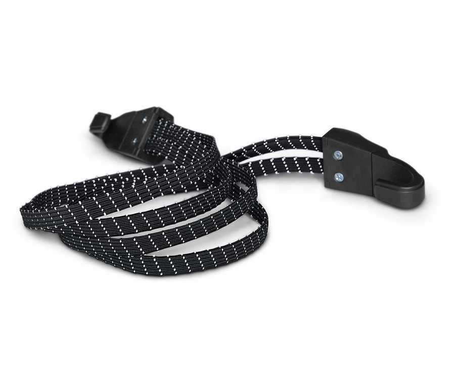 Schwarzer Gurt mit weißen Punkten und schwarzen Kunststoffschnallen auf weißem Hintergrund.