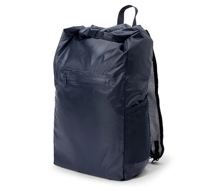 Dunkelblauer Rucksack mit Kordelzug, Reißverschlusstasche und seitlicher Netztasche.