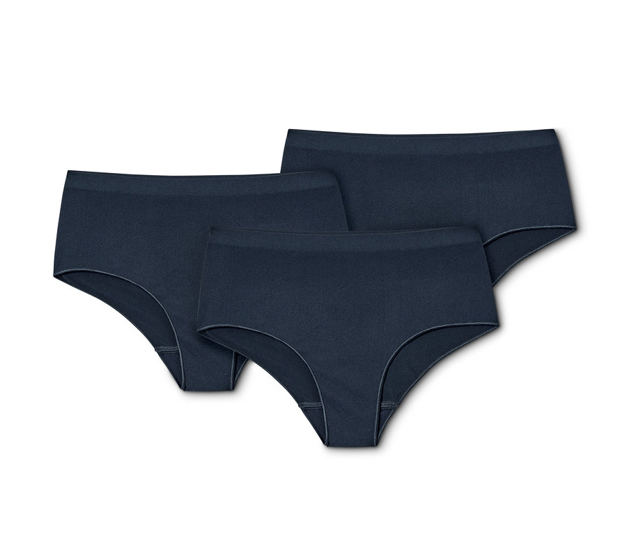 Drei Seamless-Pantys auf weißem Hintergrund.