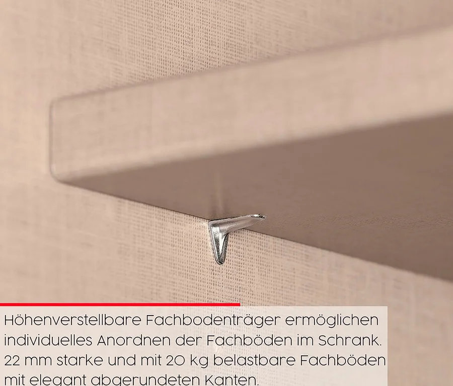 Ein Regalbrett ist mit einer metallenen Halterung an einer Wand befestigt.