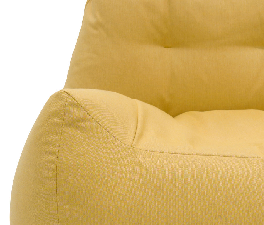 Detailaufnahme des gelben DOMO collection Loungessels mit Sunbrella®-Stoff, Sunlight.