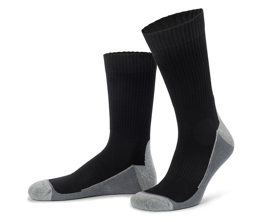 Zwei schwarze Socken mit grauer Ferse und Spitze.
